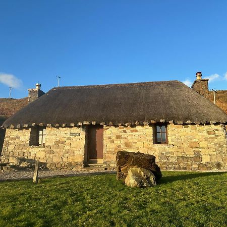 Tigh Mairi At Mary'S Thatched Cottages Elgol Zewnętrze zdjęcie